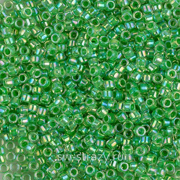 Бисер Treasures 11/0 #0775 Светло-зеленый/радужный